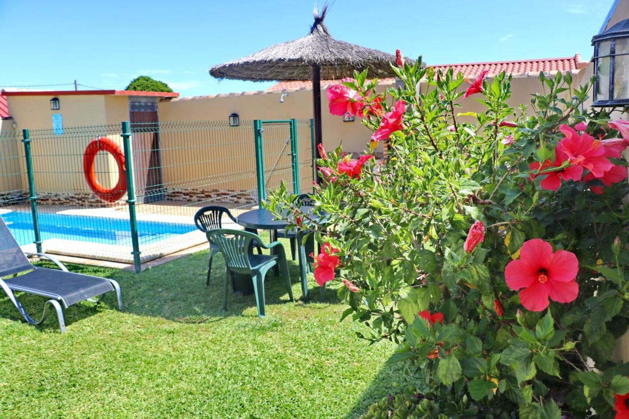 Bungalow Curro Pareja 97 Conil De La Frontera Exterior photo